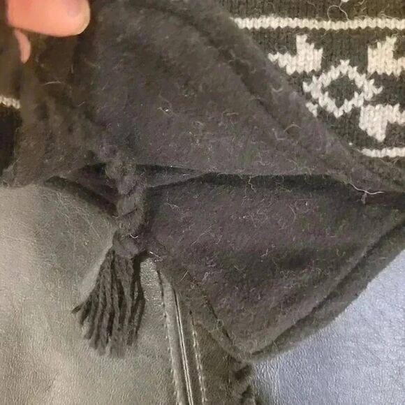 Chaos Adult Unisex Black White Chullo Beanie - Picture 4 of 6